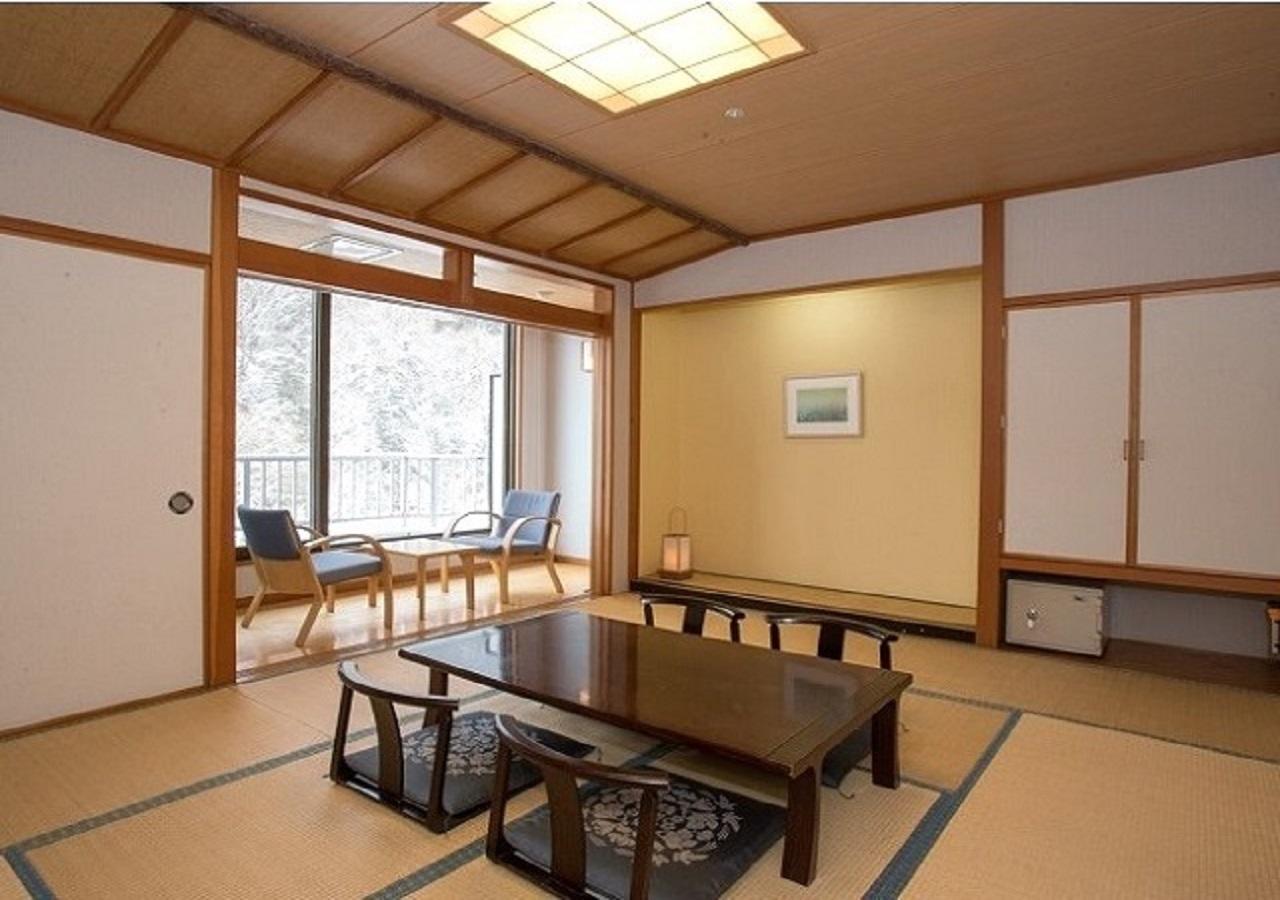 New Momiji Ryokan 3*